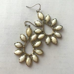 Kendra Scott Earrings - white